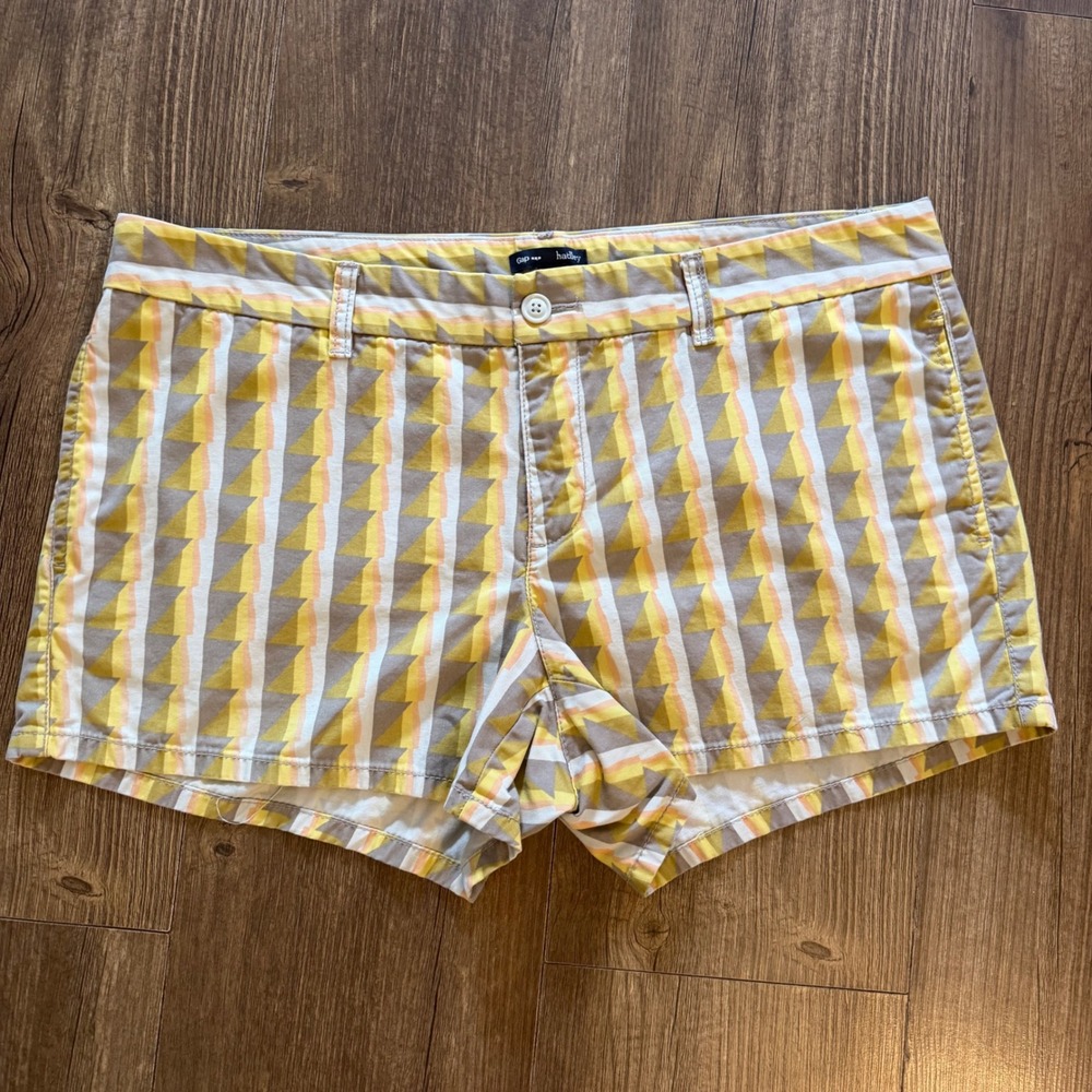 Gap Hadley Shorts Womens 14 Yellow Geometric Triangle Print 100% Cotton Twill